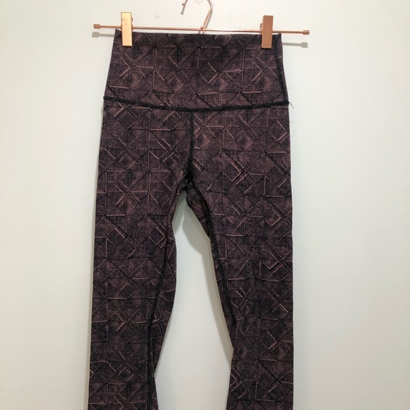 Lululemon Wunderunder Printed Cropped Leggings - Picture 1 of 4